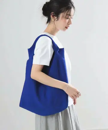 AK+1 / 니트 토트백