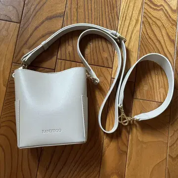 RANDEBOO Petit Bucket bag 아이보리