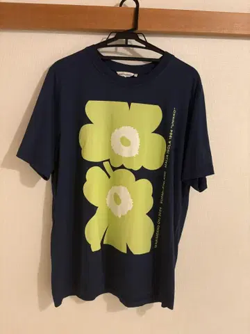 새상품급 마리메꼬 marimekko 티셔츠 네이비 M 사이즈
