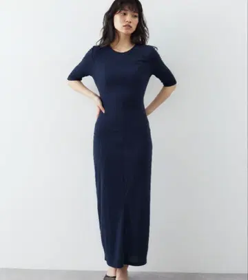 HANNE 백 컷 디자인 원피스 네이비