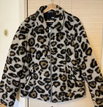 [새상품급] ZARA 레오파드 무늬 자카드 자켓 L 사이즈