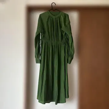 그린 개더 긴팔 롱 원피스