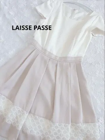 LAISSE PASSE 레스 빠세 아이보리 & 옅은 핑크 플레어 원피스