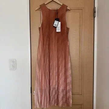 AIX ARMANI EXCHANGE 플리츠 원피스