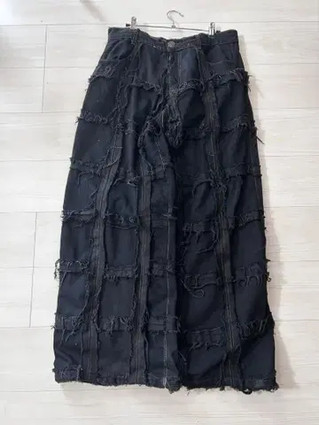 리메이크 재구축 블랙 데님 팬츠