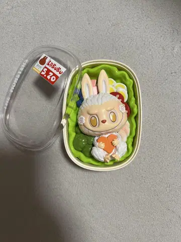 THE MONSTERS Wacky Mart Salad