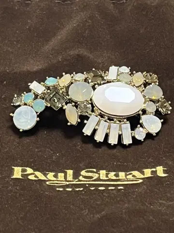 Paul Stuart 브로치
