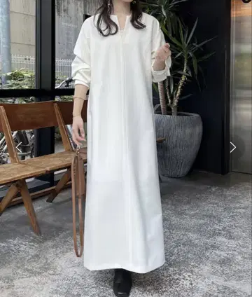 CAPRICIEUX LE'MAGE 사이드 블로킹 원피스