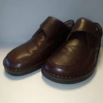 핀컴포트 BRAGA UK7(25.3cm) 짙은 갈색 가죽 신발