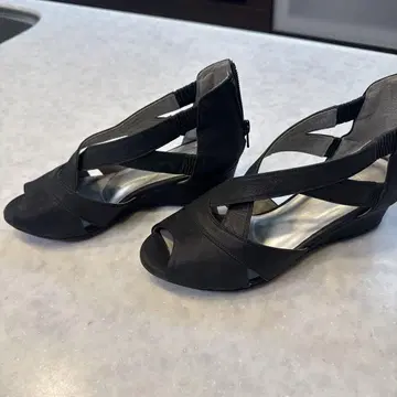 fitflop 블랙 오픈토 샌들