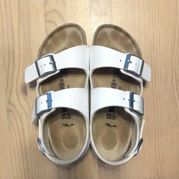 BIRKENSTOCK 화이트 샌들 35