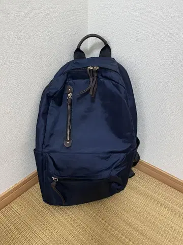 네이비 나일론 백팩