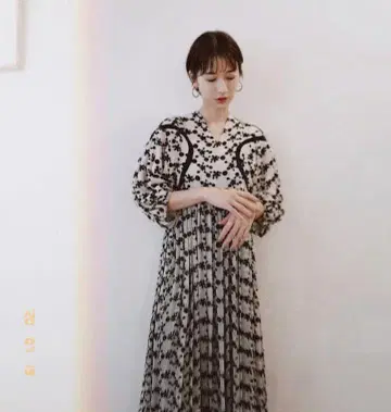 CLANE EMBROIDERY FLOWER ONE PIECE