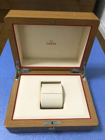 OMEGA 시계 케이스 우드