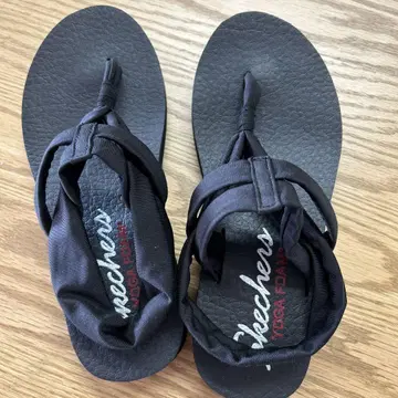스케쳐스 요가폼 비치 샌들 사이즈 6