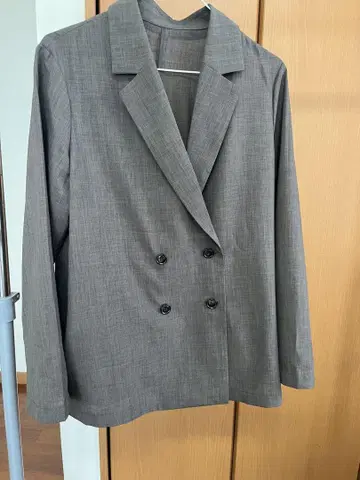 [미사용 새상품] 로페피크닉 차콜 그레이 더블 테일러드 자켓