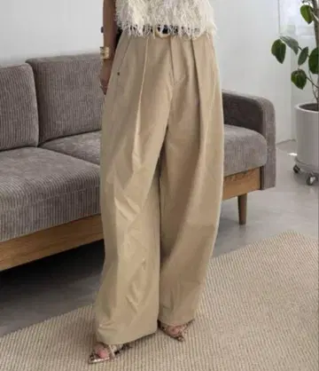 바렌 레그 볼륨 팬츠 베이지 S