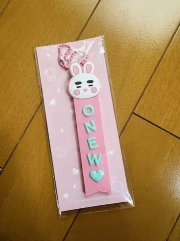 SHINee 온유 15주년 팝업 네임택