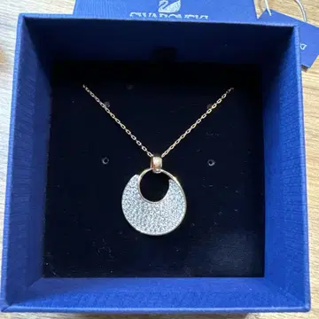 Swarovski 크리스탈 목걸이 새상품