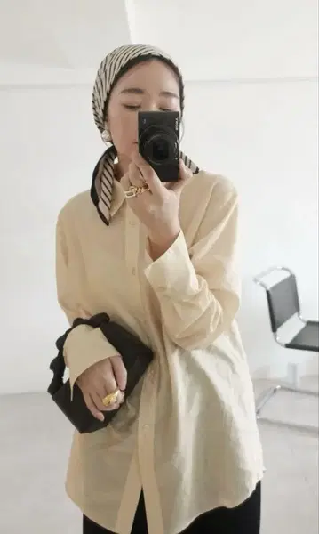 anuke 크림색 긴팔 셔츠