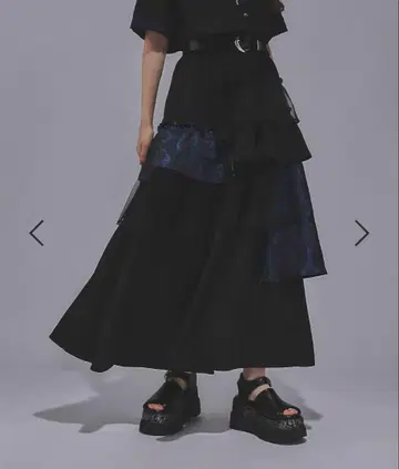 [ HARE ] 아트 자카드 절개 플레어 스커트