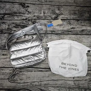 BEYOND THE VINES 숄더백