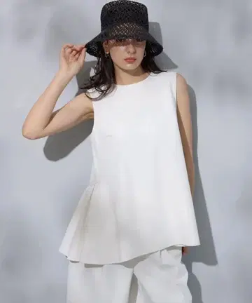 Arpege story 페플럼 래쉬가드 아르페쥬