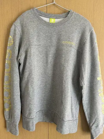 adidas 그레이 트레이너 L 사이즈