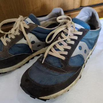 [ Saucony ] 빈티지 러닝화 파랑/브라운