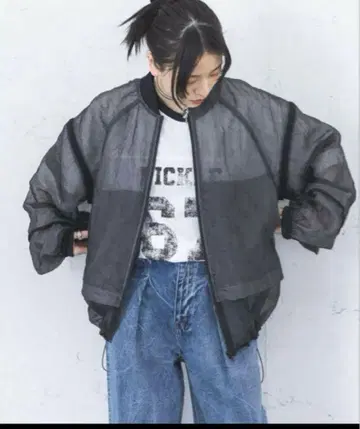 지나시스 시어 블루종