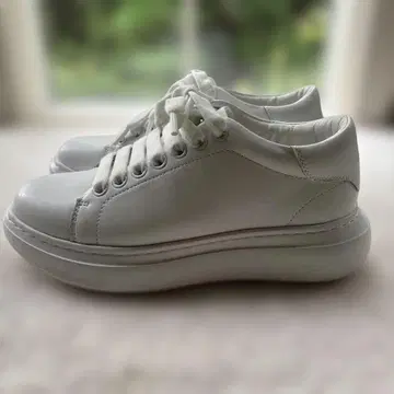 FILLIN 화이트 스니커즈 남성용 26cm 1회 사용 새상품급 입니다