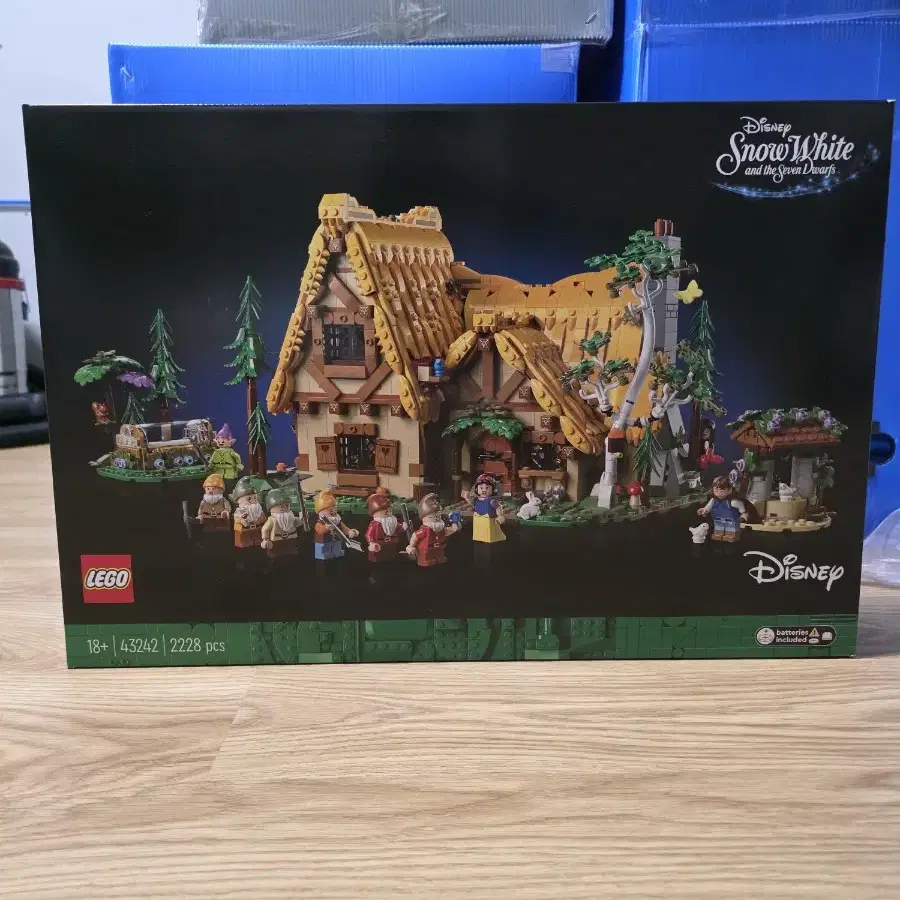 Sealed) Lego Harry Potter Diagon Alley Magical Stores 76444