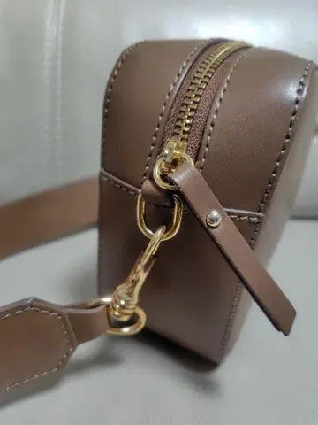 IACUCCI 숄더백 Brown