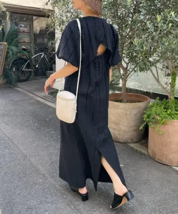 차오패닉 스트라이프 백 오픈 원피스