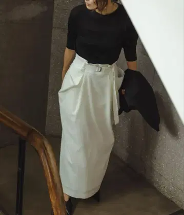 미사용 새상품 frey 더블 포케 스커트