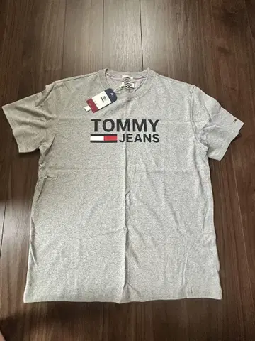 TOMMY JEANS 티셔츠