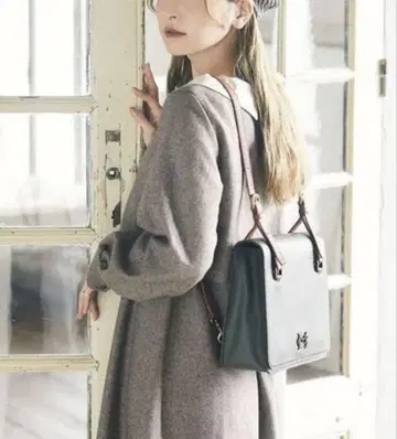 미사용 메종 드 플뢰르 에마와 떠나는 스퀘어 백팩 칸다 사야카 착용 레어