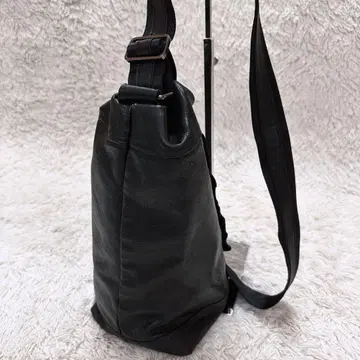 00s archive leather one shoulder bag Y2K