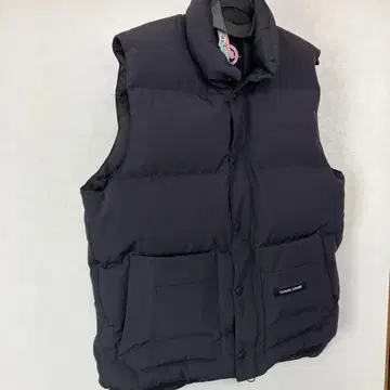 CANADA GOOSE 블랙 다운 베스트