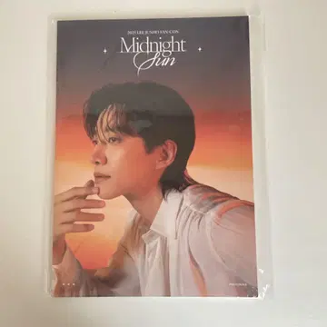 LEE JUNHO [ MIDNIGHT SUN ] PHOTOBOOK
