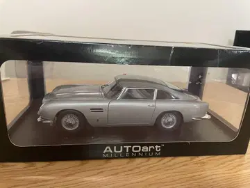 AUTOart Aston Martin DB5 실버