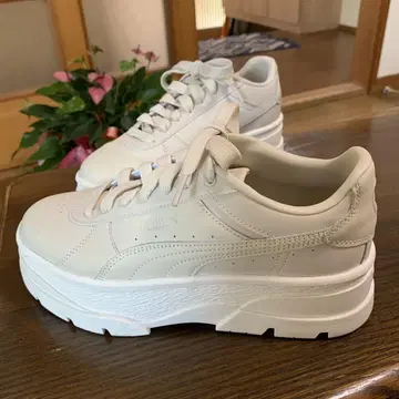 PUMA 통굽 스니커즈 RIVO 알펜스노우