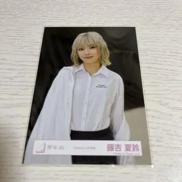 사쿠라자카46 후지요시 카린 브로마이드