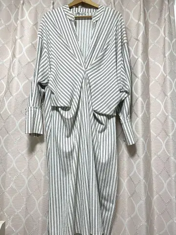 ZARA 스트라이프 V넥 긴팔 셔츠 원피스