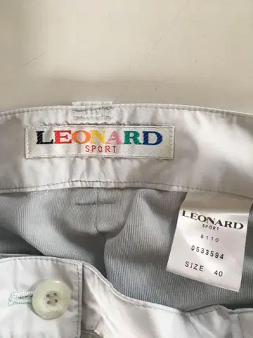 16 LEONARD SPORT 화이트 팬츠 사이즈 40