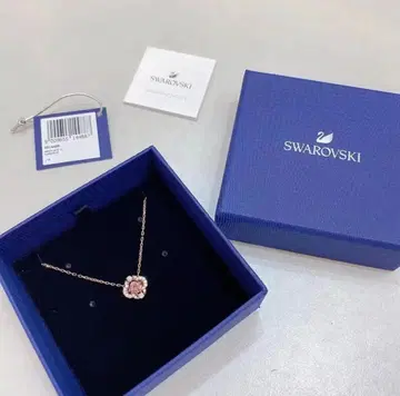 Swarovski 핑크 플라워 모티프 목걸이