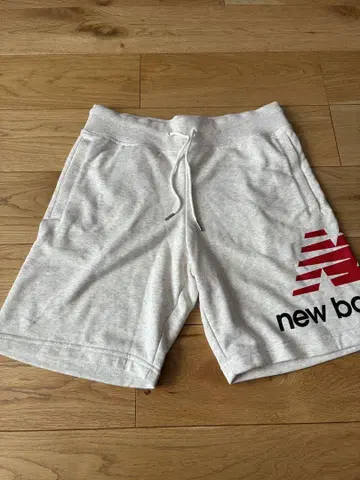 New Balance 그레이 숏팬츠 남성용 L