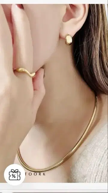 stoork Metal Curve Choker
