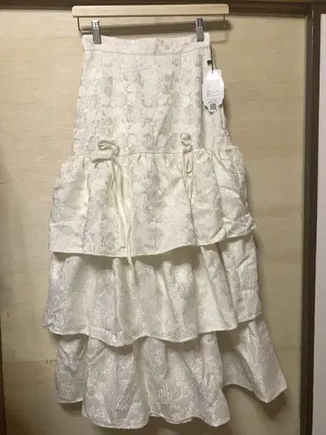유메텐보 아이보리 프릴 롱 스커트