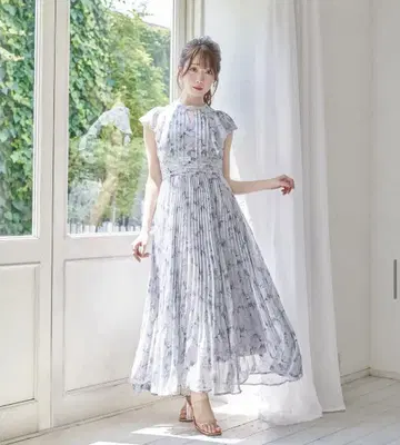 로제뮤즈 Floral print pleats dress